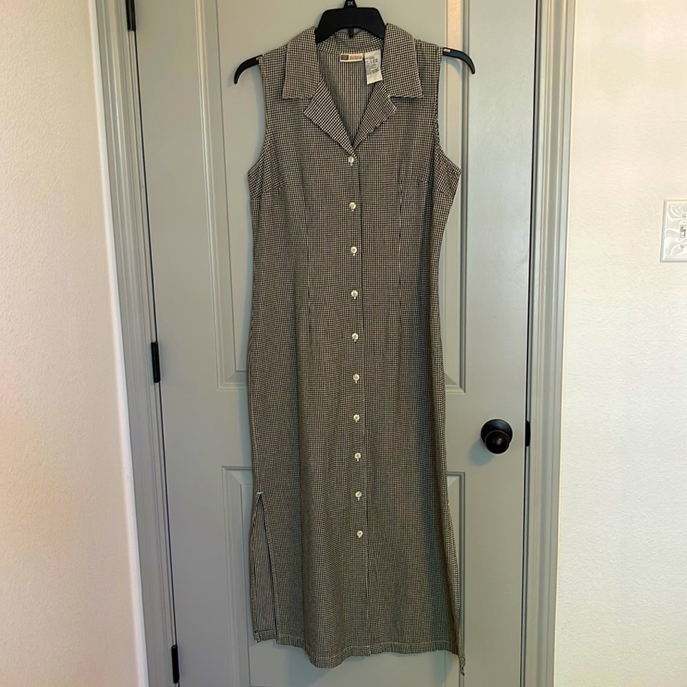 Faded Glory black and white dress